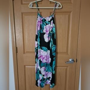 Womens gown/dress-NWT
